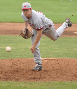 Willamette Sweeps Whitman with 8-5 Win in Final Game of Series