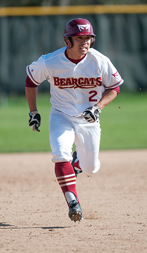 Bearcats Score Five Runs in Second Inning, Defeat Lutes, 5-3