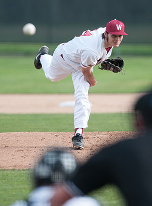 Willamette Defeats Lewis & Clark, 8-2 and 9-0, as Bearcats Pound Out 25 Hits