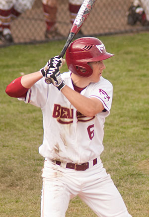 Bearcats Edge Whitman in 10 Innings on Way to 3-2, 15-2 Sweep