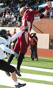 Willamette Hosts UW-Whitewater in Second Round of NCAA Playoffs
