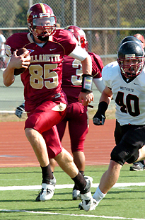 Bearcats Power Past Boxers, 69-7