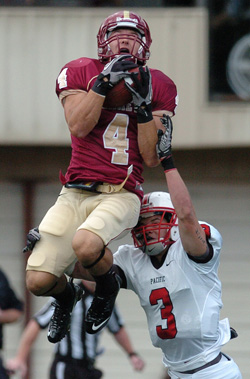 Willamette Offense Rolls in 57-28 Victory over Lewis & Clark
