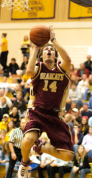Willamette Slips Past Linfield, 61-58, With Free Throws in Final Minute