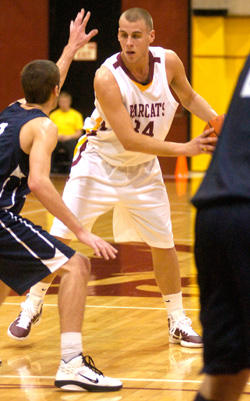 Mounts Hits 3-Pointer at Buzzer to Send Bearcats over Concordia, 86-84