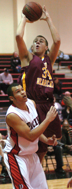 Whitworth Hits 23 of 26 Free Throws in 84-70 Win over Willamette