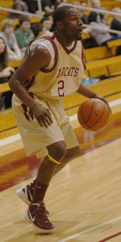 Loggers Extend Two-Point Lead in Final Minute to Defeat Bearcats, 78-70