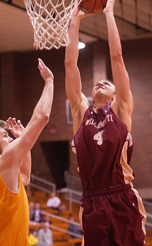 Bearcats' Rally Falls Short in 78-70 Loss at Whitman