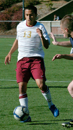 Whitworth Takes Accurate Shots, Shuts Out Bearcats, 4-0