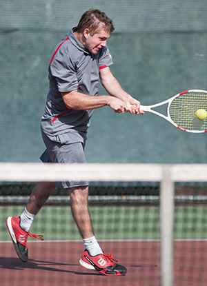 Schreiner Defeats Bearcats in Men's Tennis, 6-3