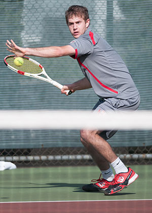Caltech Sweeps Doubles in 6-3 Victory over Willamette