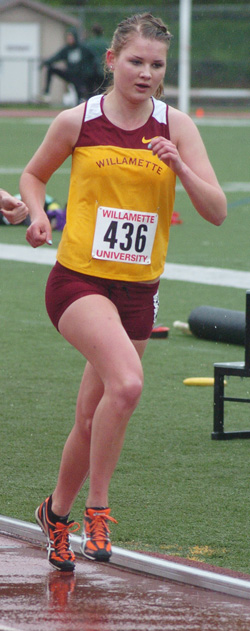 Ostrander and Bressler Finish 1st and 2nd in Steeplechase at NWC Meet