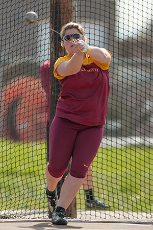 Wright Tops Hammer Field, Swansonâ??s Finish 2nd in 1,500