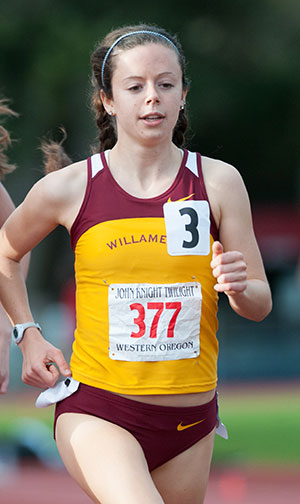 Mancl Runs 1,500 in 4:32.12, Moves into 14th in NCAA Division III