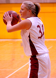 Puget Sound Defeats Bearcat Women, 62-51
