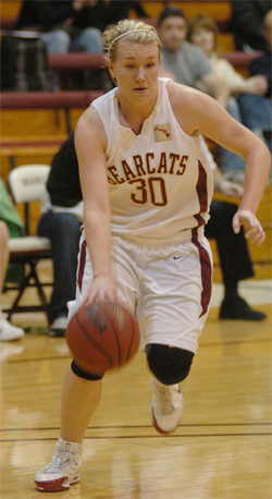 Eastern Oregon Shoots Past Women's Basketball, 70-55