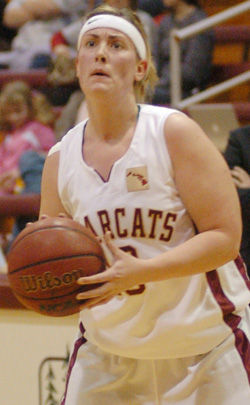 Bearcats Hit 38 of 45 Free Throws to Defeat Academy of Art, 79-70