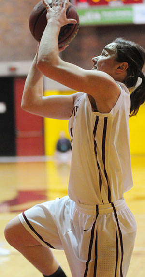 Bearcats Edge Past Northwest Christian, 64-59, in Closing Minutes