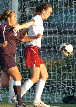 Whitworth Outscores Willamette, 3-1, in NWC Road Game for Bearcats