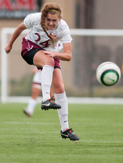Willamette Kicks Off Alumni/Homecoming Weekend Against NCU