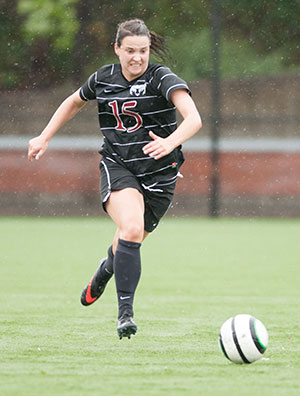 Lewis & Clark Edges Willamette, 1-0, as Early Corner Kick finds Net
