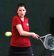 Willamette Shuts Out George Fox, 9-0, in Women's Tennis