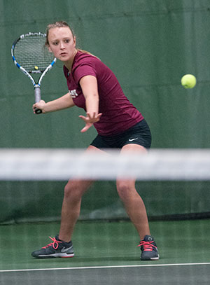 Nationally-Ranked Linfield Downs Bearcats in Women's Tennis, 8-1