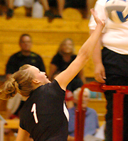 Bearcats Fall To Boxers, 3-1